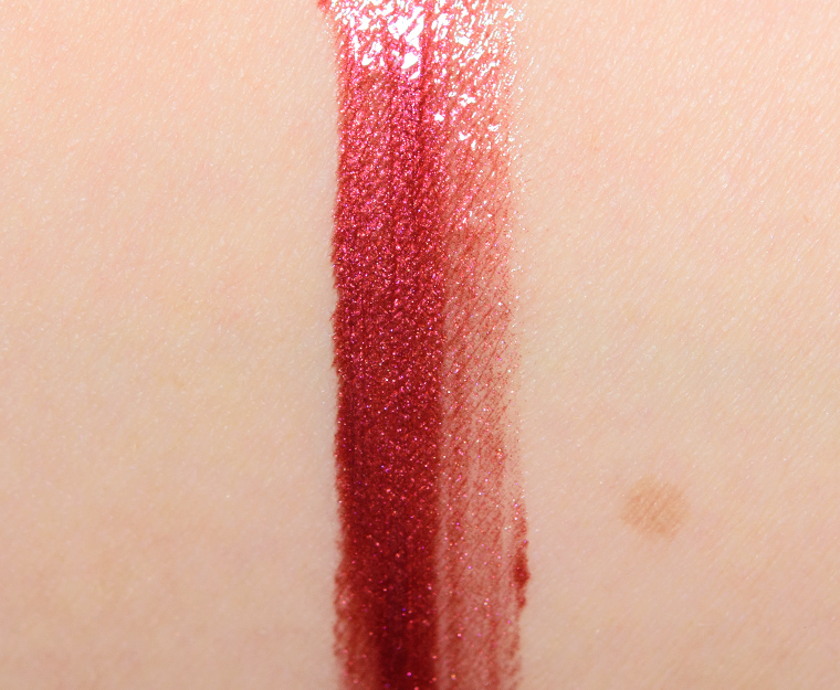 <p class="text-center">Dior Ruby Essence (778) Dior Addict Ultra-Gloss (2016)</p>