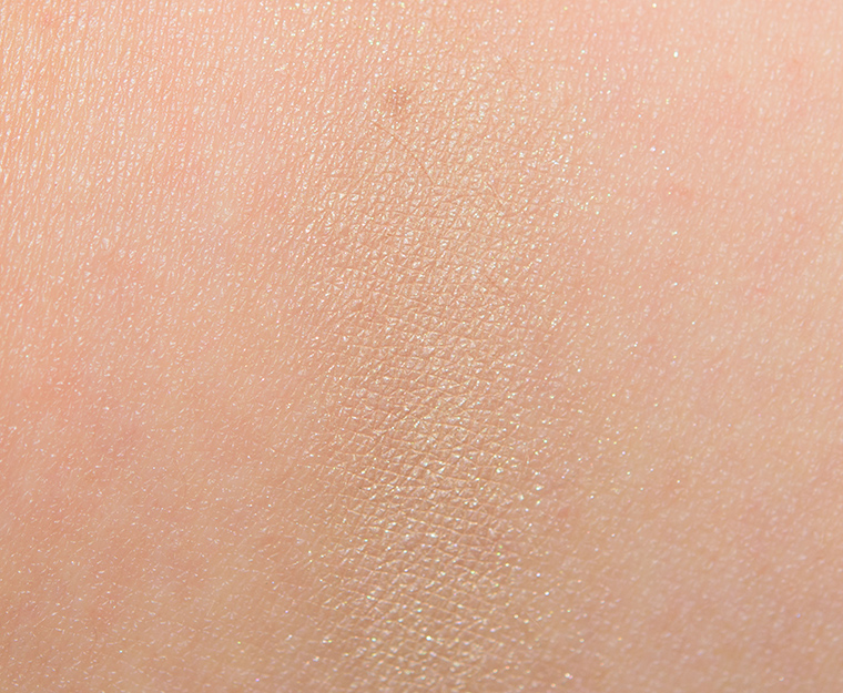 <p class="text-center">MAC Frosted Fizz Eyeshadow</p>