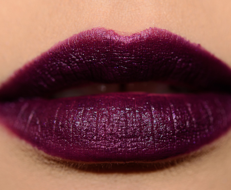 <p class="text-center">MAC Midnight Breeze Lipstick</p>