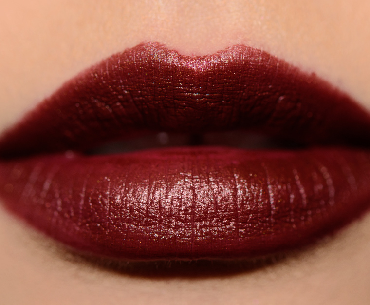 <p class="text-center">MAC Modern Temptress Lipstick</p>