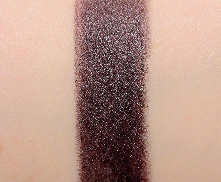 <p class="text-center">MAC Valiant Lipstick</p>