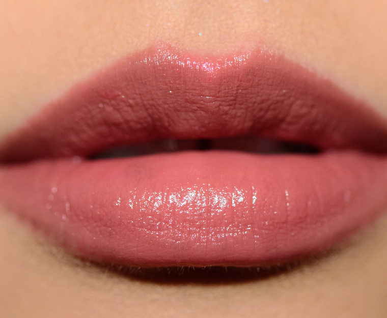 <p class="text-center">Tom Ford Beauty Devore Lip Color</p>