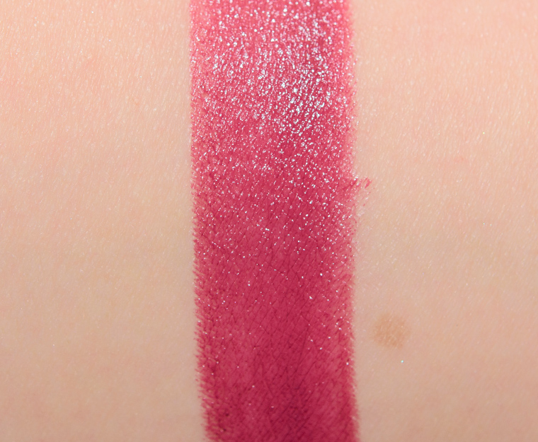 <p class="text-center">Tom Ford Beauty Discretion Lip Color</p>