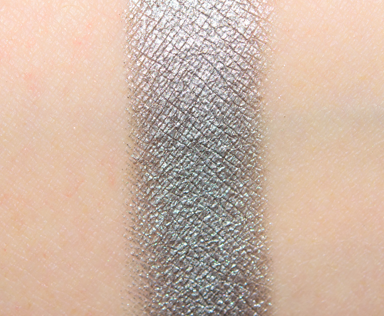<p class="text-center">Urban Decay Aluminum Metallic Eyeshadow</p>