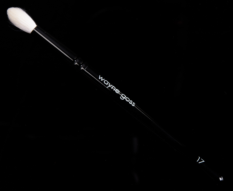 Wayne Goss Brush 17 Eye Shadow Crease Brush 