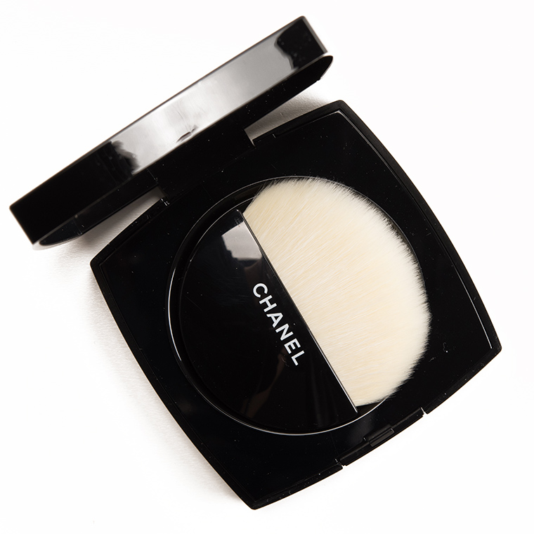 Chanel Ivory Gold (10) Highlighting Powder