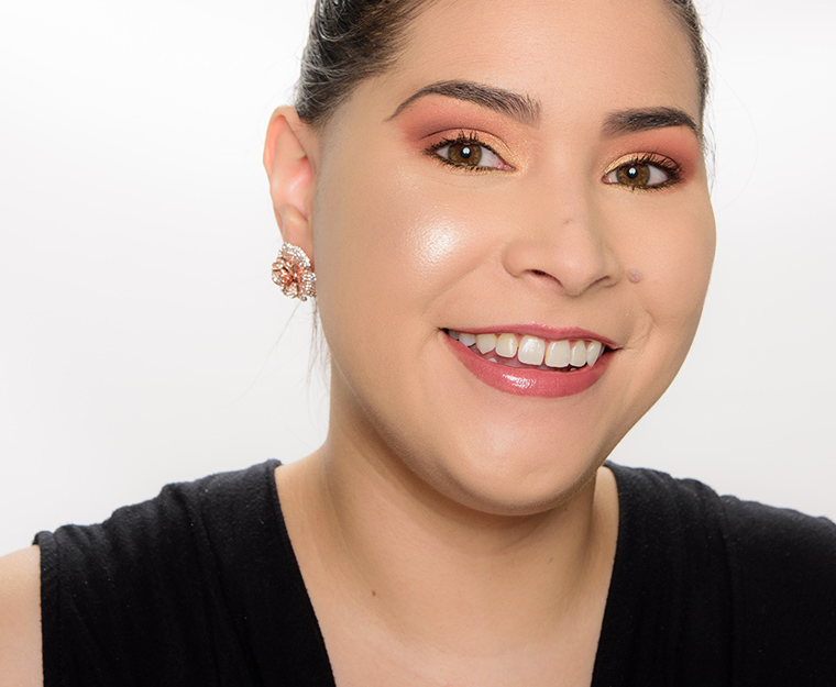 Chanel Ivory Gold (10) Highlighting Powder