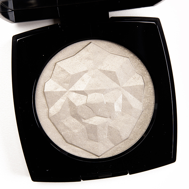 Chanel Or Blanc Le Signe du Lion Illuminating Powder