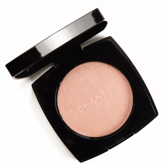 Chanel Rosy Gold (30) Highlighting Powder