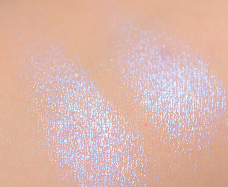 Huda Beauty Arctic Glow Powder Highlight