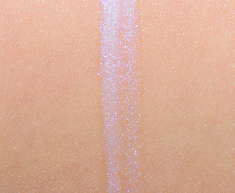 <p class="text-center">Huda Beauty Bewitched Lip Strobe</p>