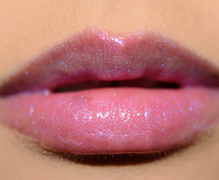 <p class="text-center">Huda Beauty Bewitched Lip Strobe</p>