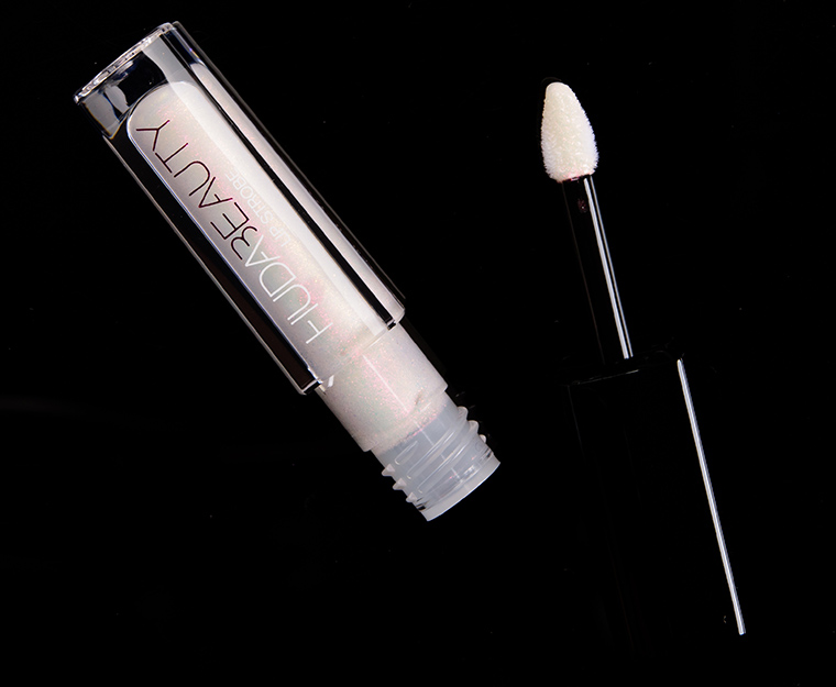 <p class="text-center">Huda Beauty Charmed Lip Strobe</p>