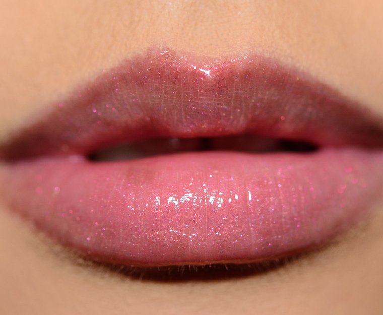 <p class="text-center">Huda Beauty Charmed Lip Strobe</p>