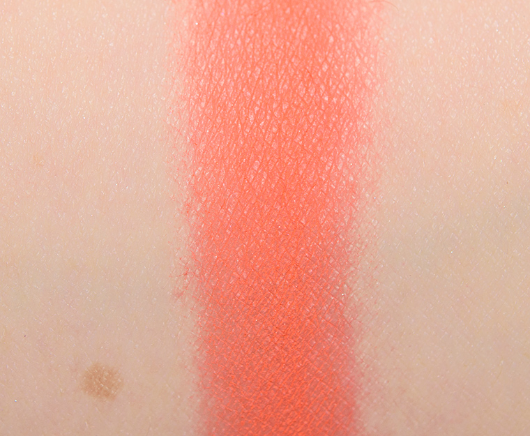 <p class="text-center">Huda Beauty Electric #3 Eyeshadow</p>