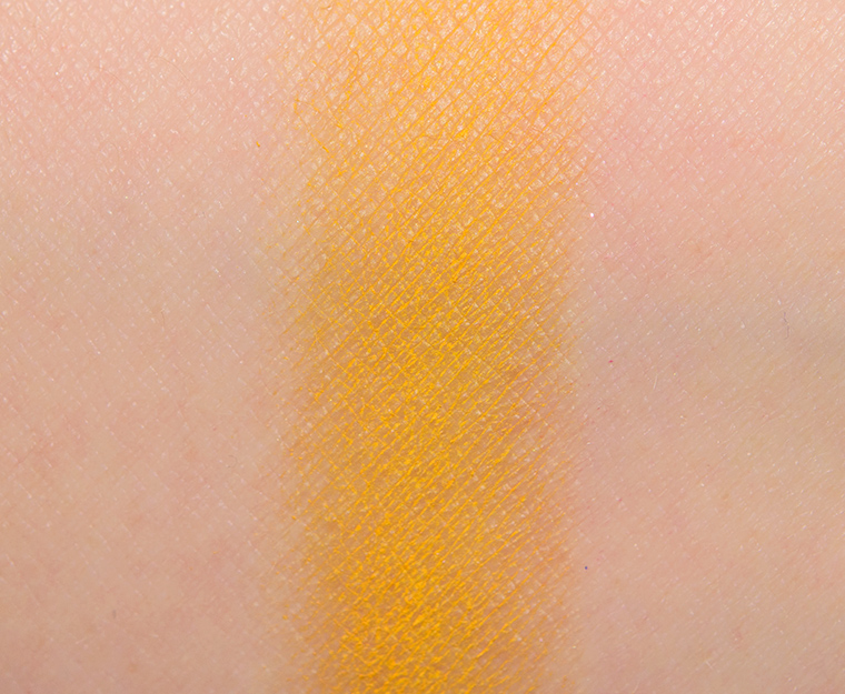 <p class="text-center">Huda Beauty Electric #5 Eyeshadow</p>