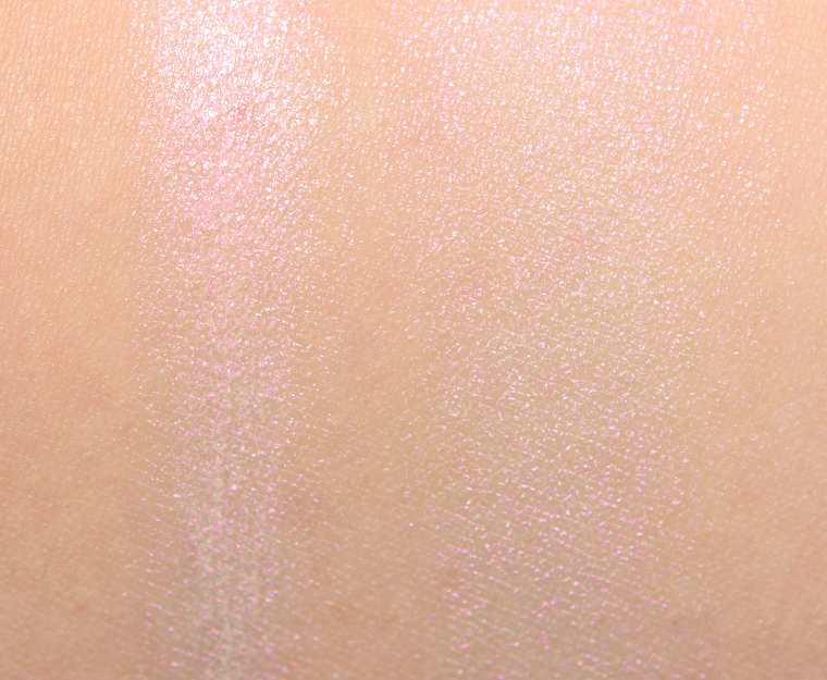 Huda Beauty Frosted Kiss Cream Highlight