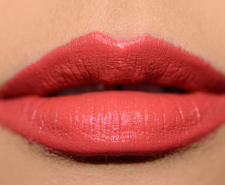<p class="text-center">Pat McGrath Tropicalia LuxeTrance Lipstick</p>
