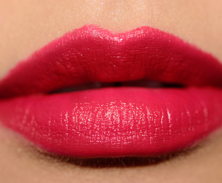 <p class="text-center">Chanel Incantevole (184) Rouge Allure Luminous Intense Lip Colour</p>