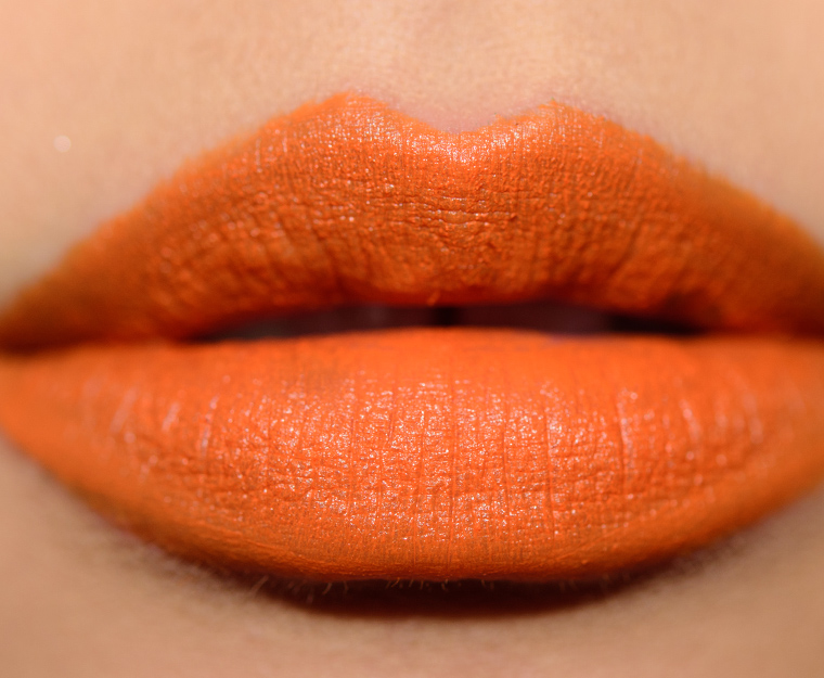 <p class="text-center">Fenty Beauty Saw-C Mattemoiselle Plush Matte Lipstick</p>