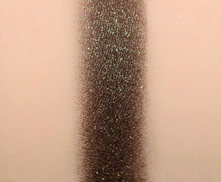 <p class="text-center">Make Up For Ever D326 Black Bronze Artist Color Shadow</p>