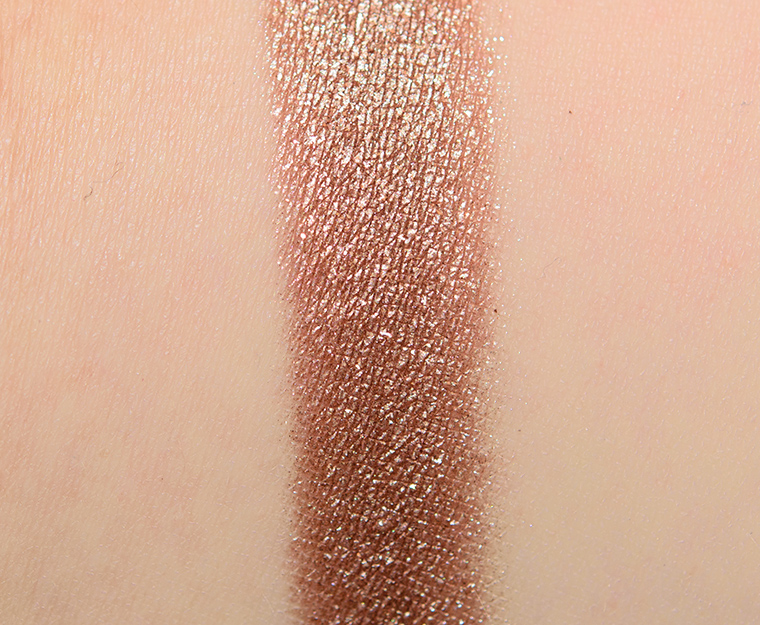 <p class="text-center">Make Up For Ever D562 Taupe Platinum Artist Color Shadow</p>