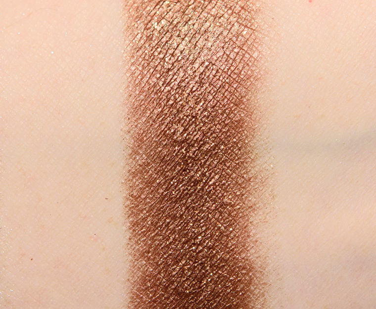 <p class="text-center">Make Up For Ever D652 Celestial Earth Artist Color Shadow</p>