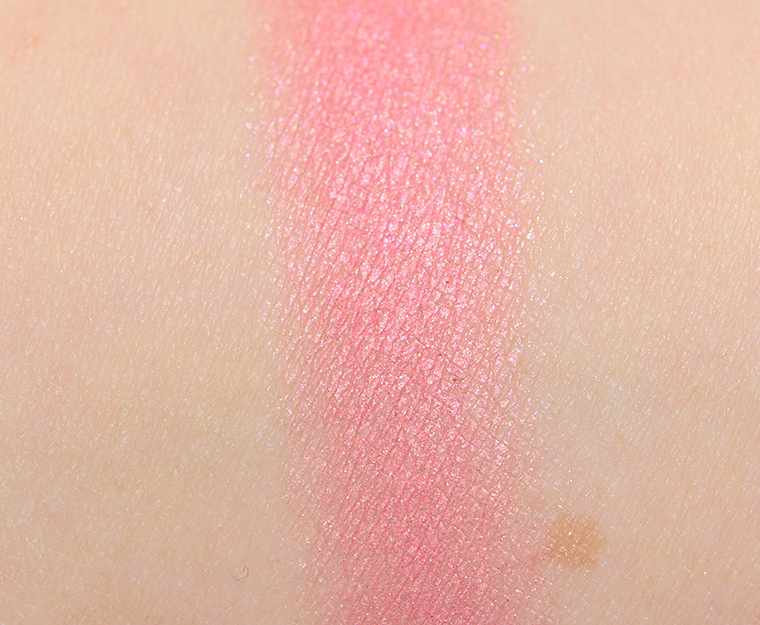<p class="text-center">Make Up For Ever I808 English Pink Artist Color Shadow</p>