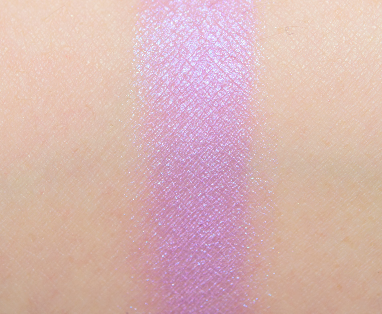 <p class="text-center">Make Up For Ever I918 Lavender Artist Color Shadow</p>