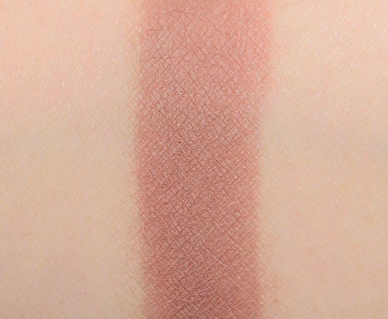 <p class="text-center">Make Up For Ever M546 Dark Purple Taupe Artist Color Shadow</p>
