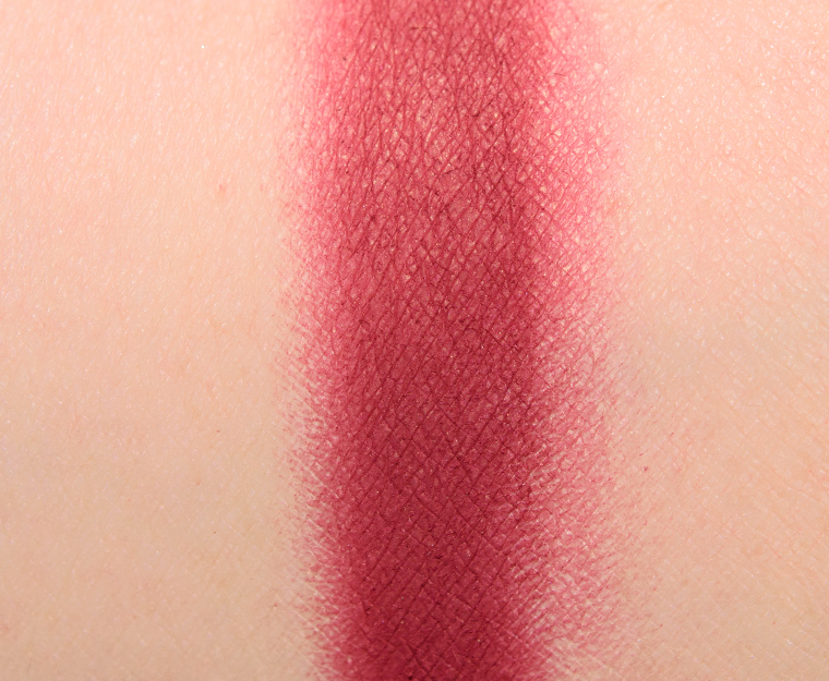 <p class="text-center">Make Up For Ever M847 Burgundy Artist Color Shadow</p>