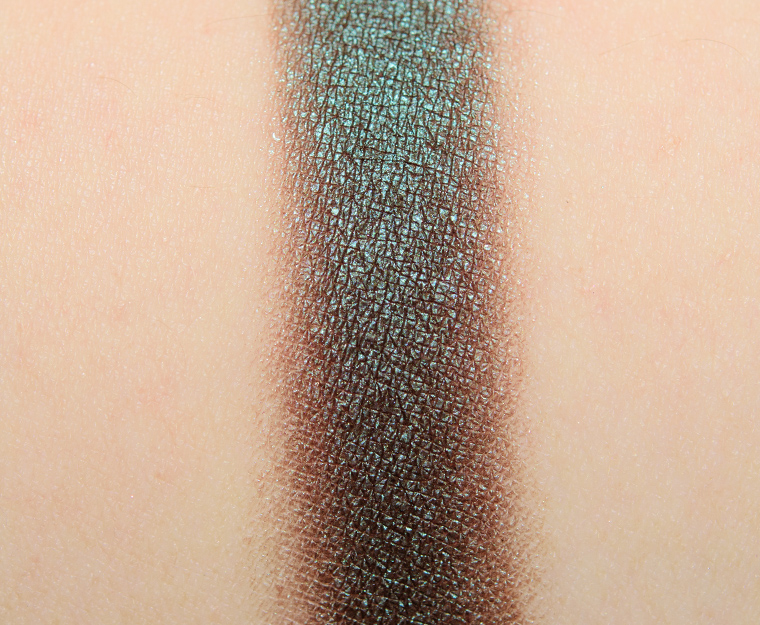 <p class="text-center">Make Up For Ever ME302 Peacock Artist Color Shadow</p>