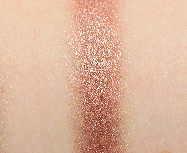 <p class="text-center">Make Up For Ever ME612 Silver Brown Artist Color Shadow</p>
