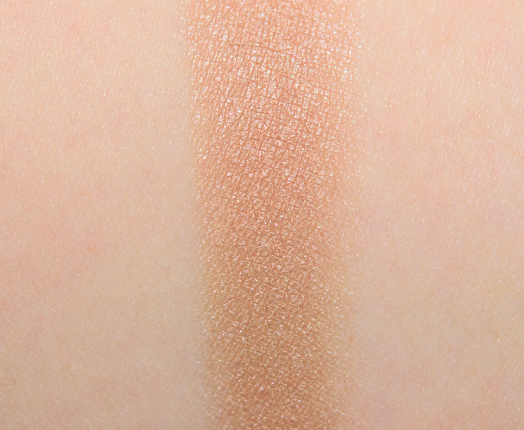 <p class="text-center">Make Up For Ever S560 Taupe Artist Color Shadow</p>
