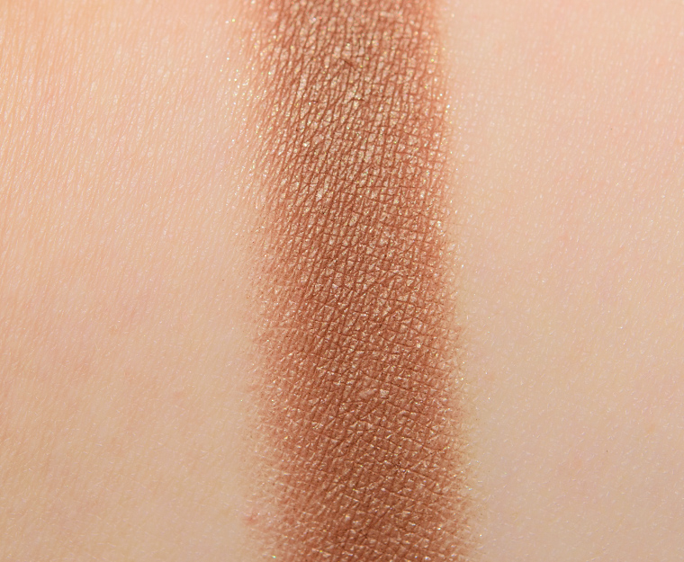 <p class="text-center">Make Up For Ever S632 Hazelnut Artist Color Shadow</p>