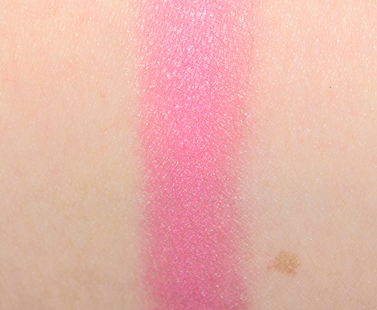 <p class="text-center">Make Up For Ever S864 Baby Pink Artist Color Shadow</p>