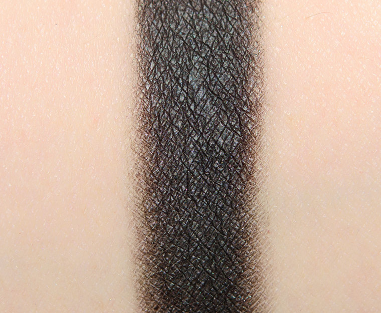 <p class="text-center">Wet 'n' Wild Lights Out #3 Color Icon Eyeshadow (2018)</p>