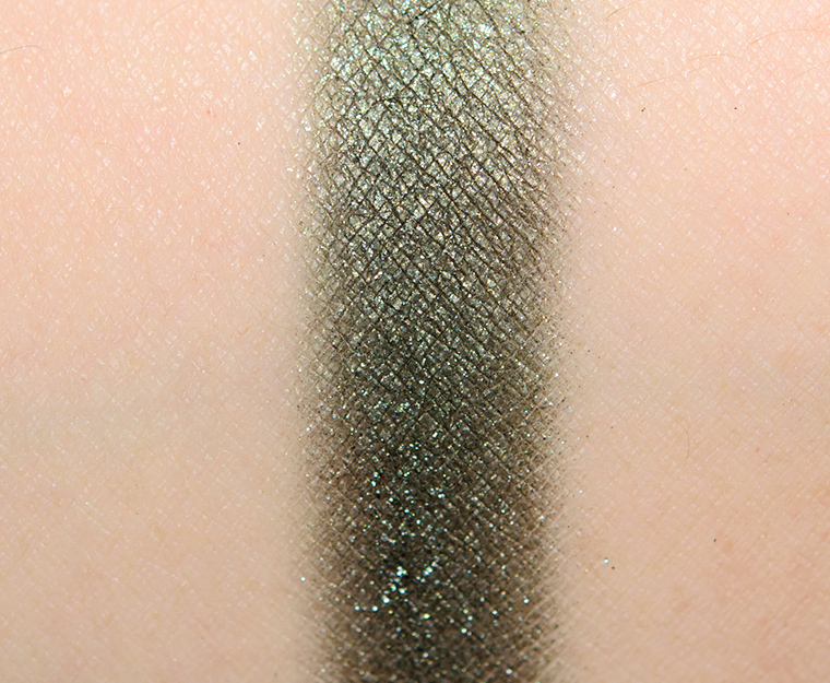 <p class="text-center">Wet 'n' Wild Lights Out #4 Color Icon Eyeshadow (2018)</p>
