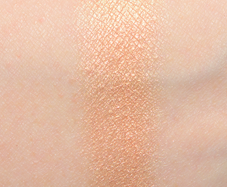 <p class="text-center">Wet 'n' Wild Rose in the Air #4 Color Icon Eyeshadow (2018)</p>