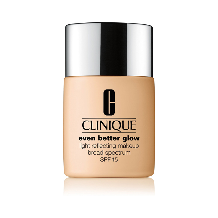 Clinique Meringue Even Better Glow Light Reflecting Makeup Broad Spectrum SPF 15