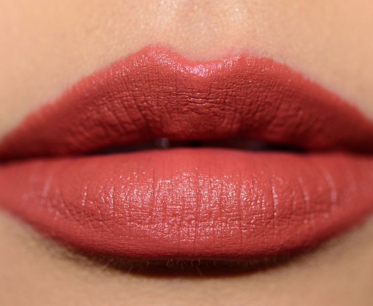 <p class="text-center">KVD Beauty Lolita II Studded Kiss Crème Lipstick</p>
