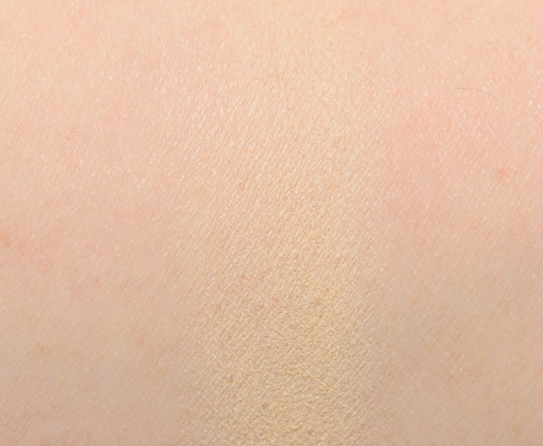 <p class="text-center">Smashbox Cashew Outside Photo Edit Eye Shadow</p>