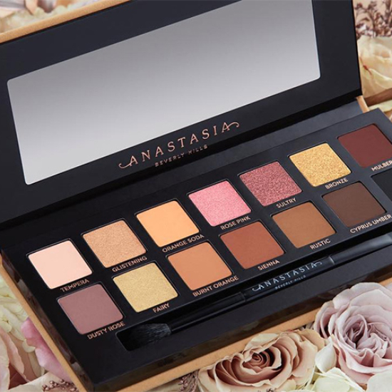 Spring 2018 Anastasia Soft Glam