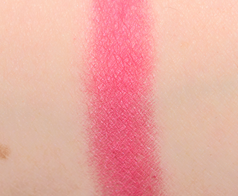 <p class="text-center">MAC Bird's Eye View Eyeshadow</p>