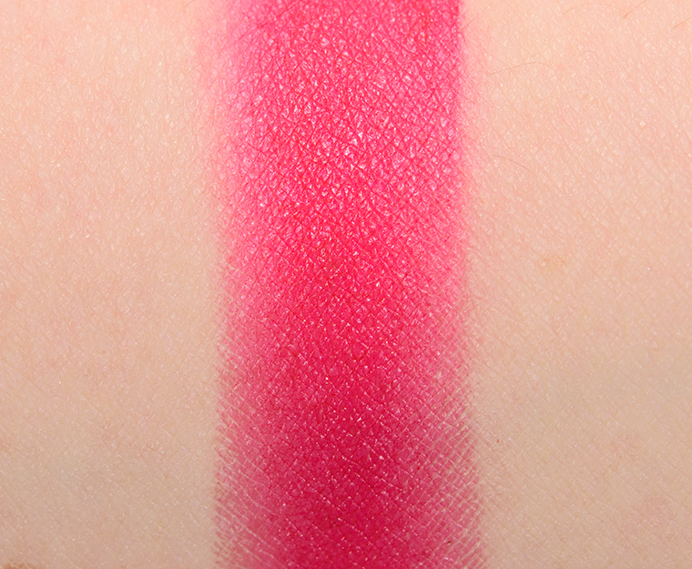 <p class="text-center">MAC Carmine Rouge Lipstick</p>