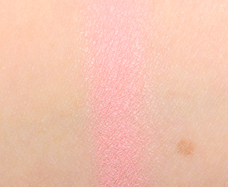 <p class="text-center">MAC Happy Song Eyeshadow</p>