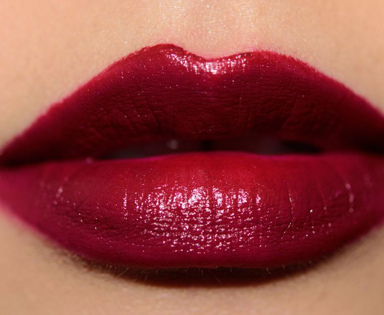 <p class="text-center">MAC Night Club School Lipstick</p>