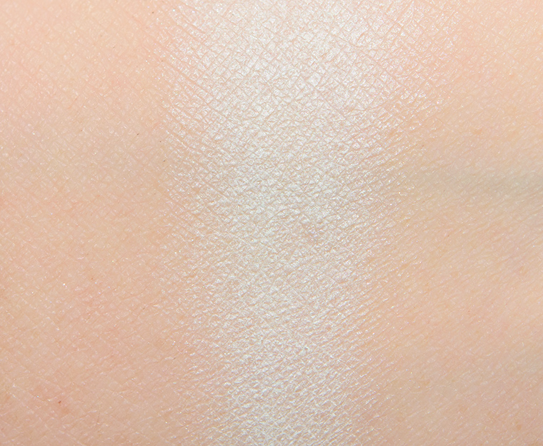 <p class="text-center">MAC Syntheseyes Eyeshadow</p>