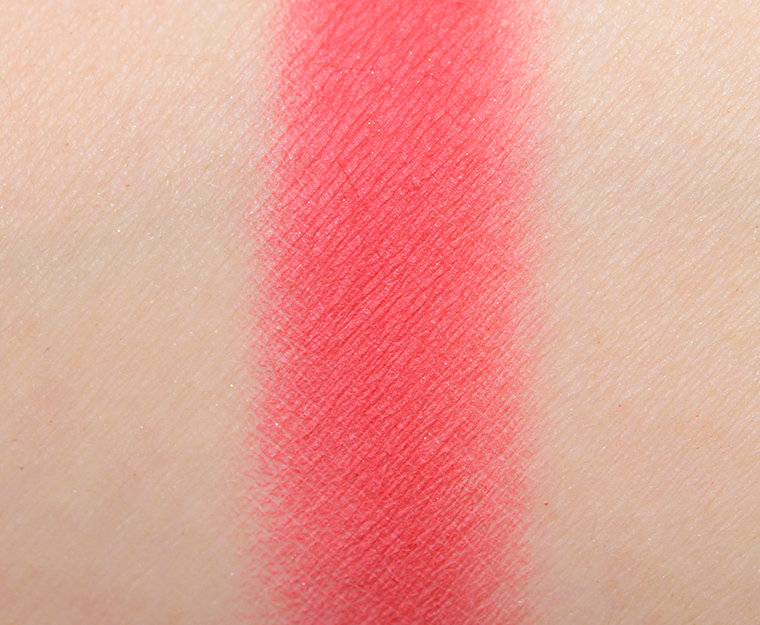 <p class="text-center">MAC Walking Heartbeats Eyeshadow</p>