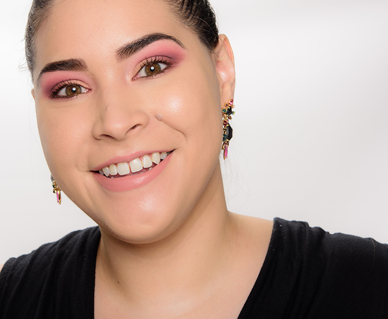 Stila Kitten Glitter & Glow Highlighter